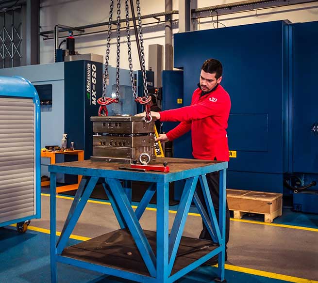 Molds realization & maintenance